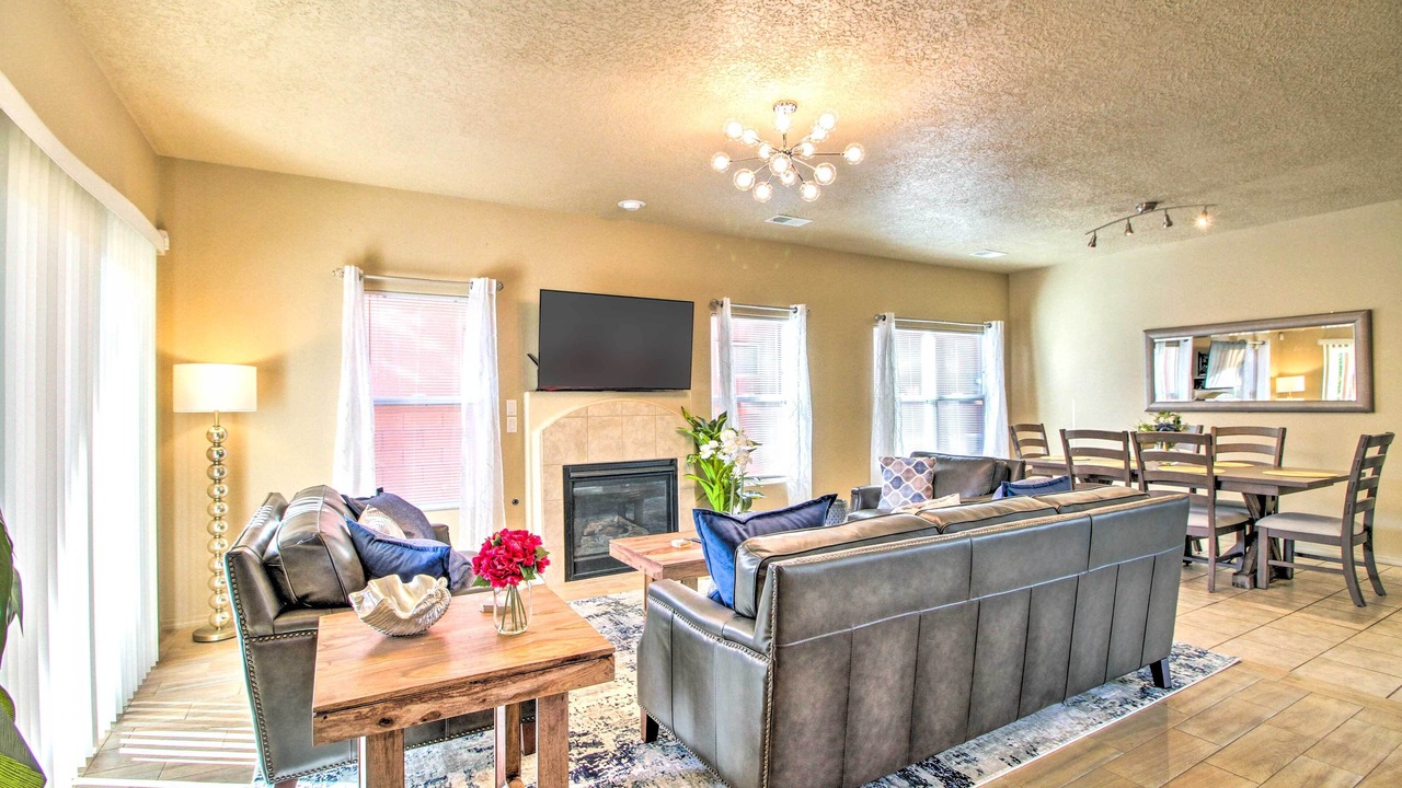 Photo of Livingroom in Mesa Del Sol Innovation Park