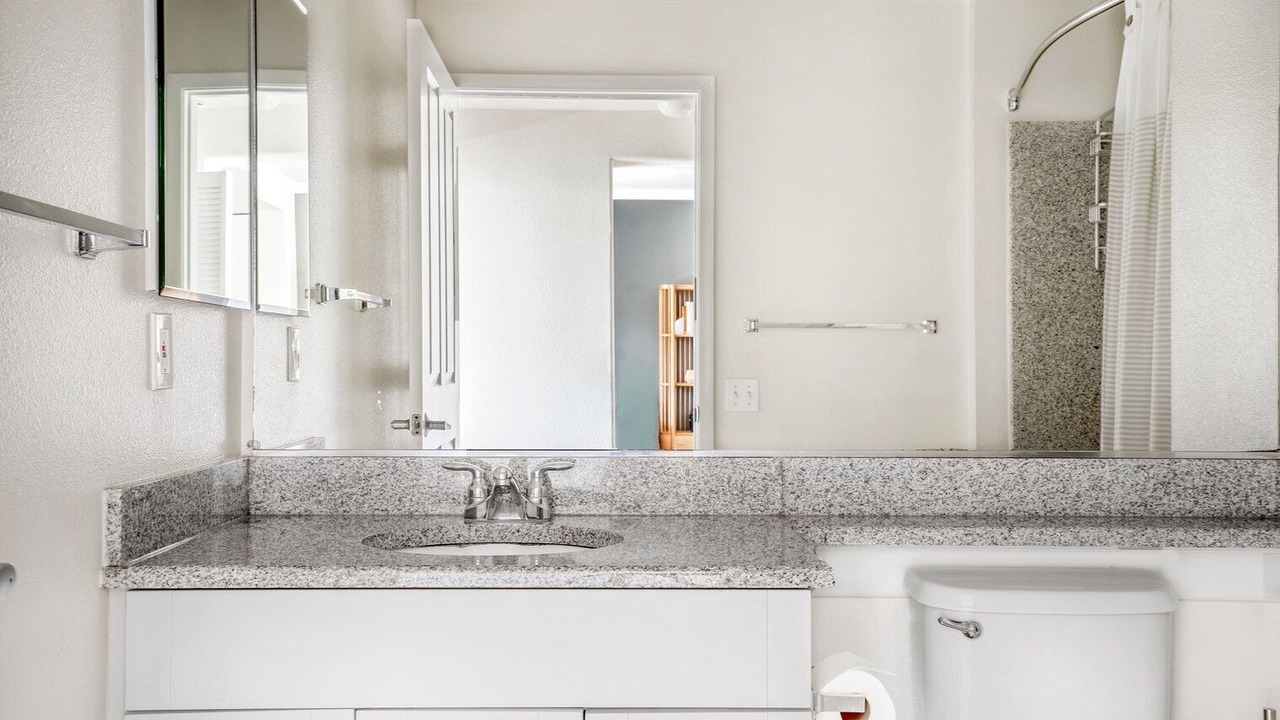 Photo of Bathroom in Central San Mateo