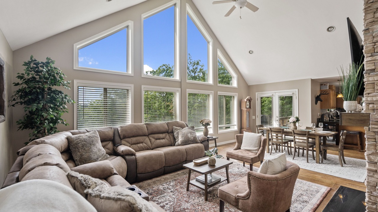 Photo of Livingroom in Front Royal