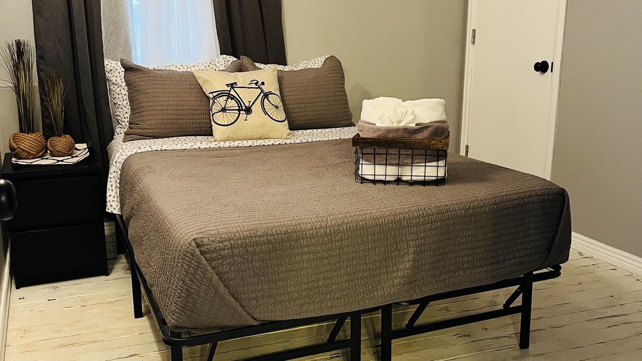 Photo of Bedroom in Dupont