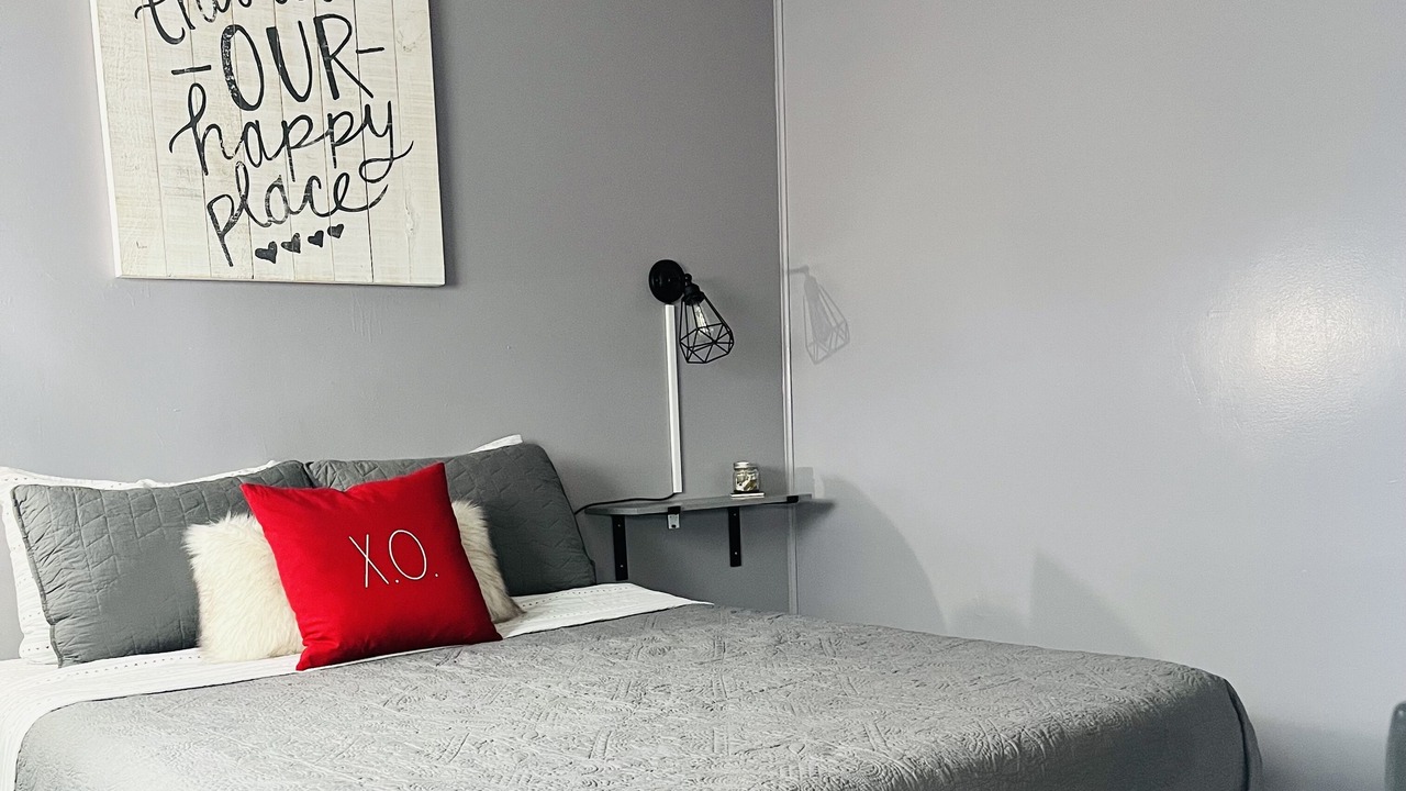 Photo of Bedroom in Dupont