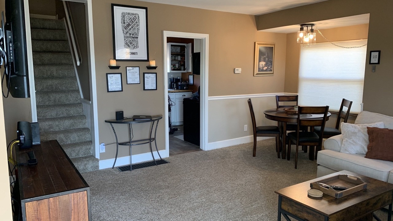 Photo of Livingroom in Mount Lookout