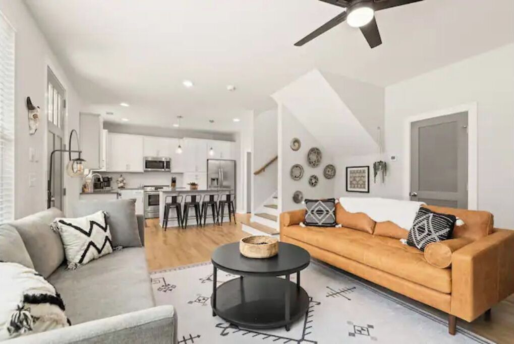 Photo of Livingroom in Hadley - Washington