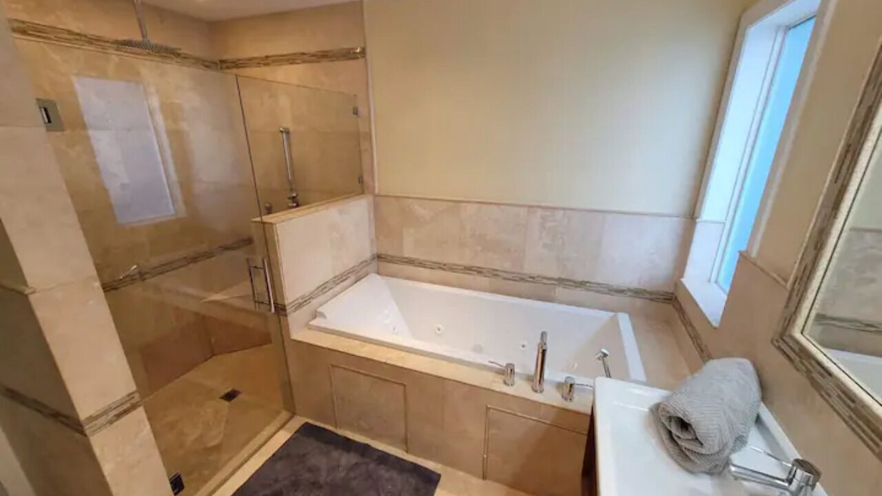 Photo of Bathroom in Poinsettia Heights