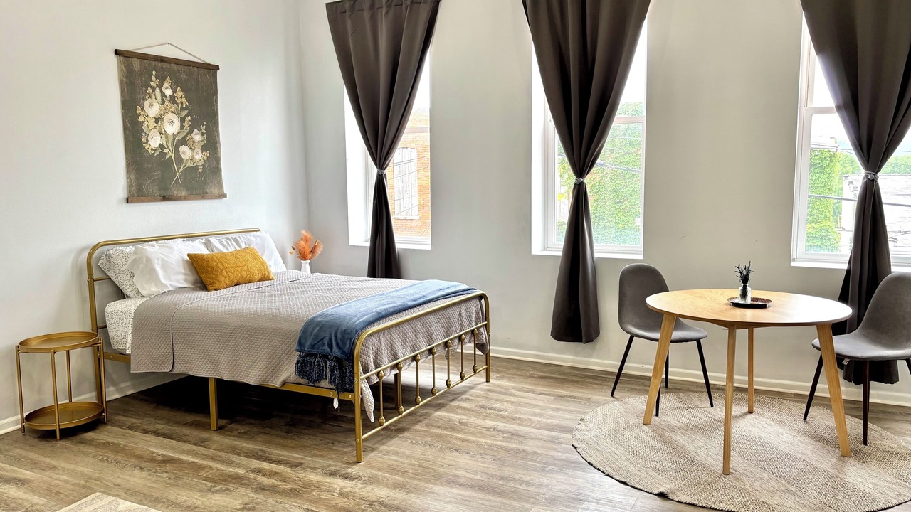 Photo of Bedroom in Niles
