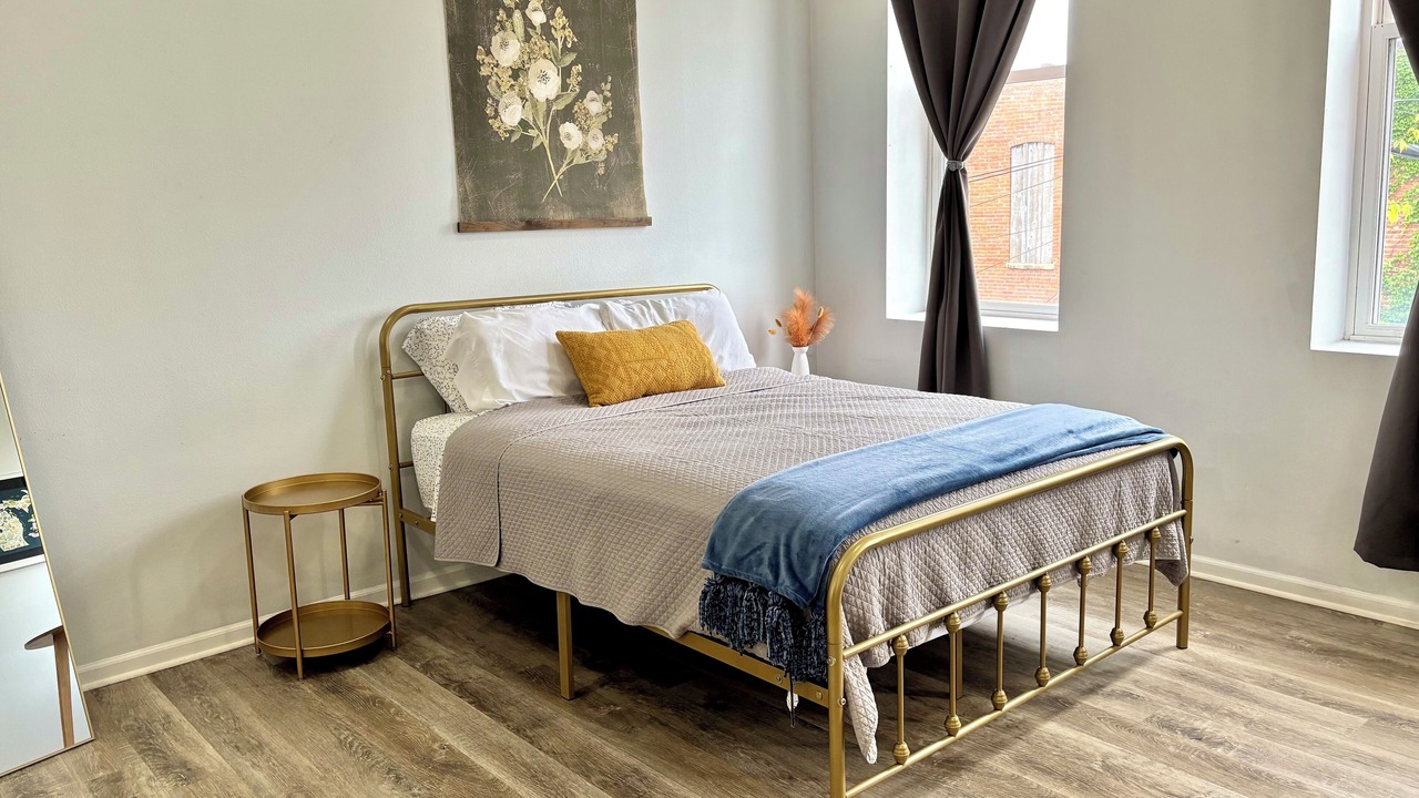 Photo of Bedroom in Niles
