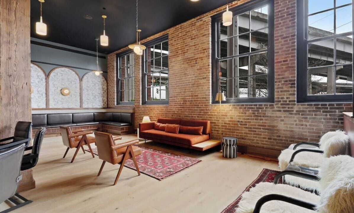 Photo of Others in Arts/Warehouse District