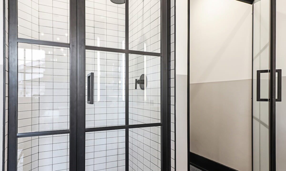 Photo of Bathroom in Arts/Warehouse District
