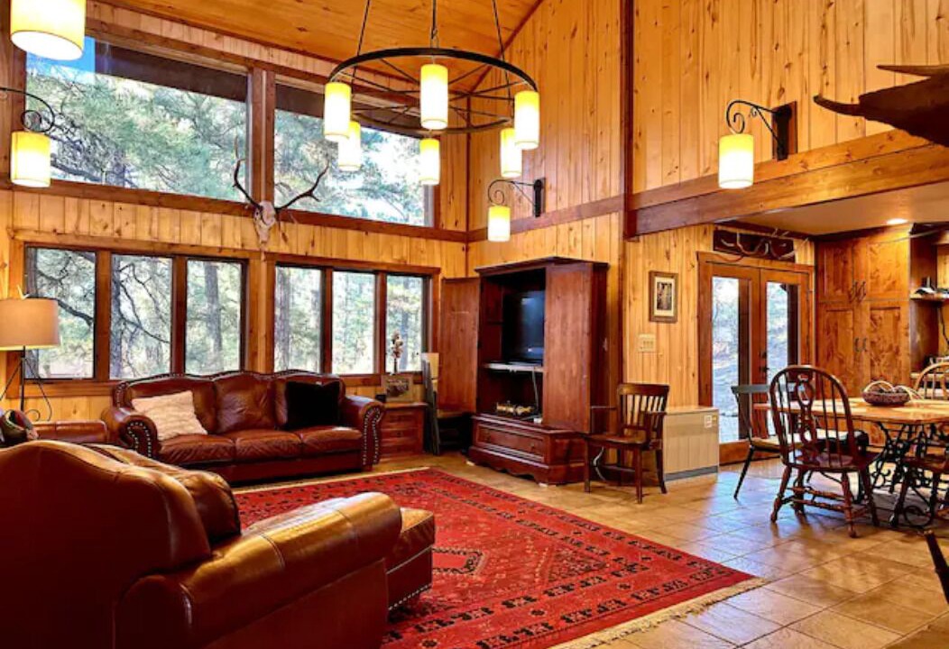 Photo of Livingroom in Twin Creek Village