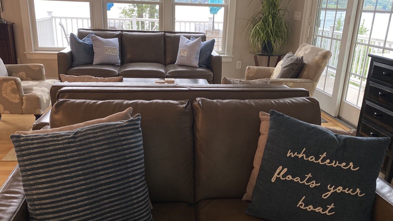 Photo of Livingroom in Skaneateles