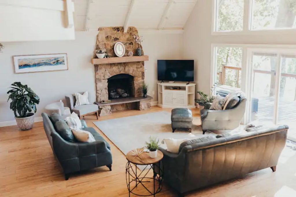 Photo of Livingroom in Athens - Sweetwater