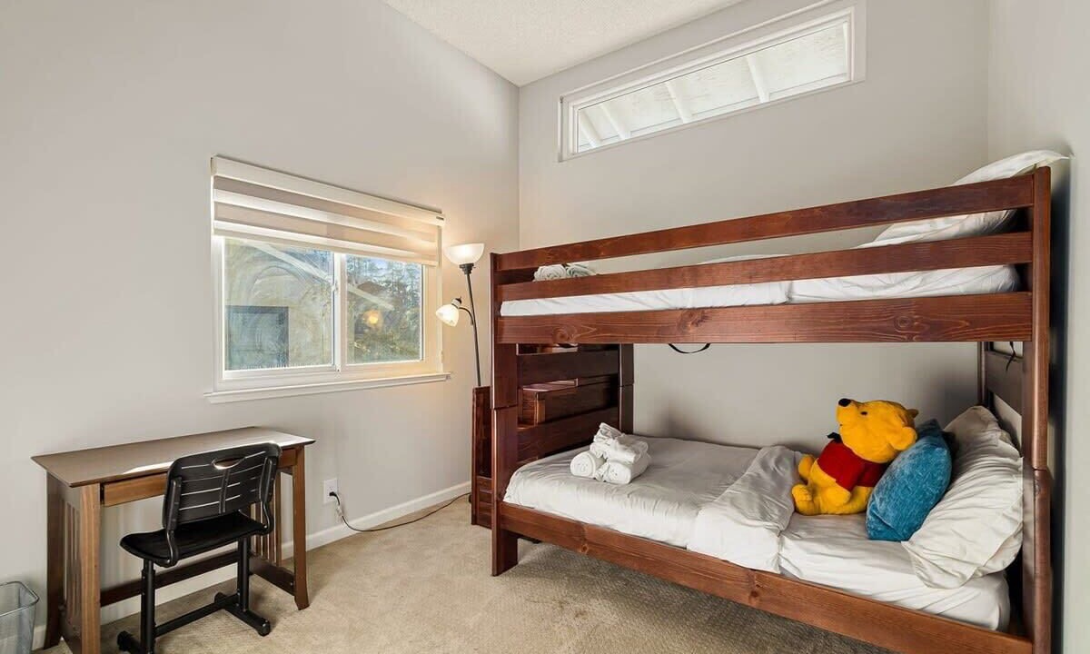 Photo of Bedroom in Noble