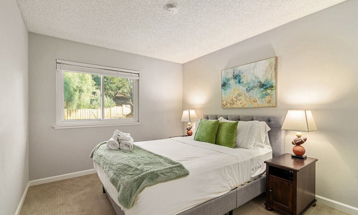 Photo of Bedroom in Noble
