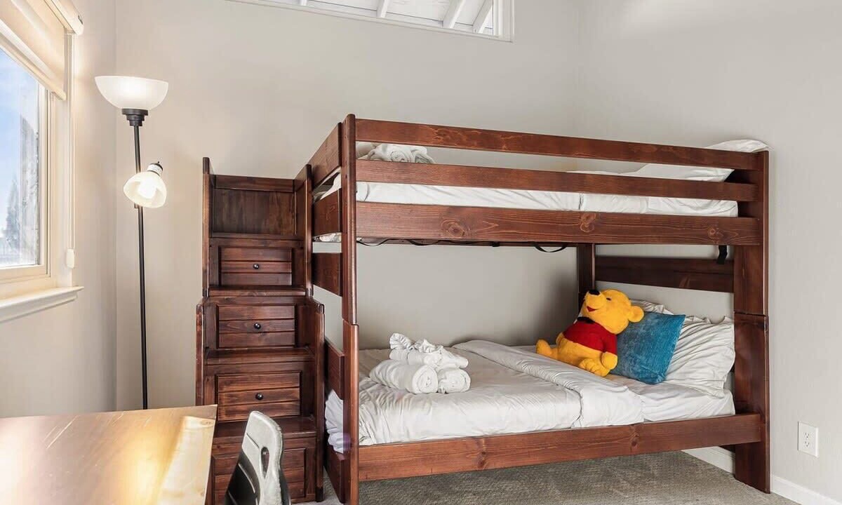 Photo of Bedroom in Noble