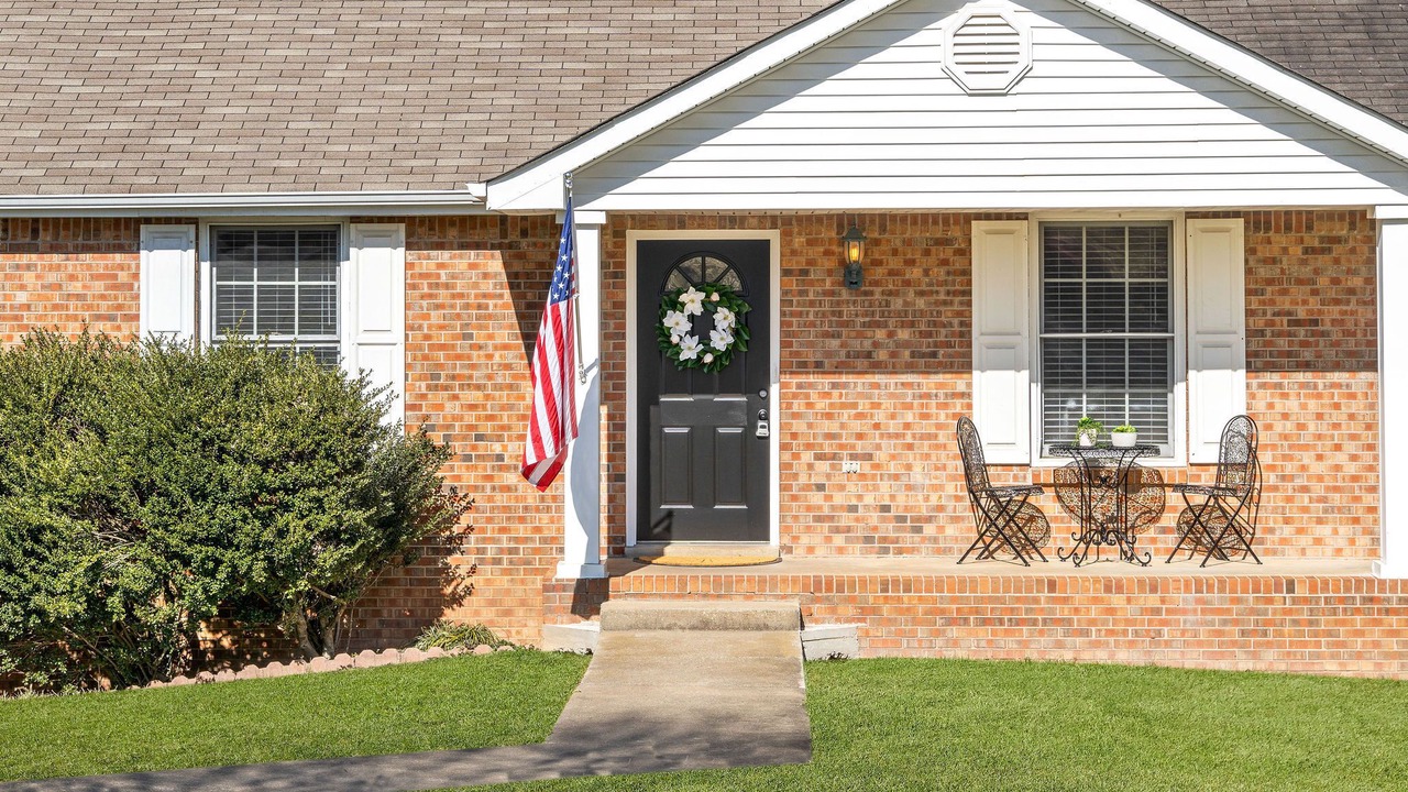 Photo of Outdoor in Olmstead