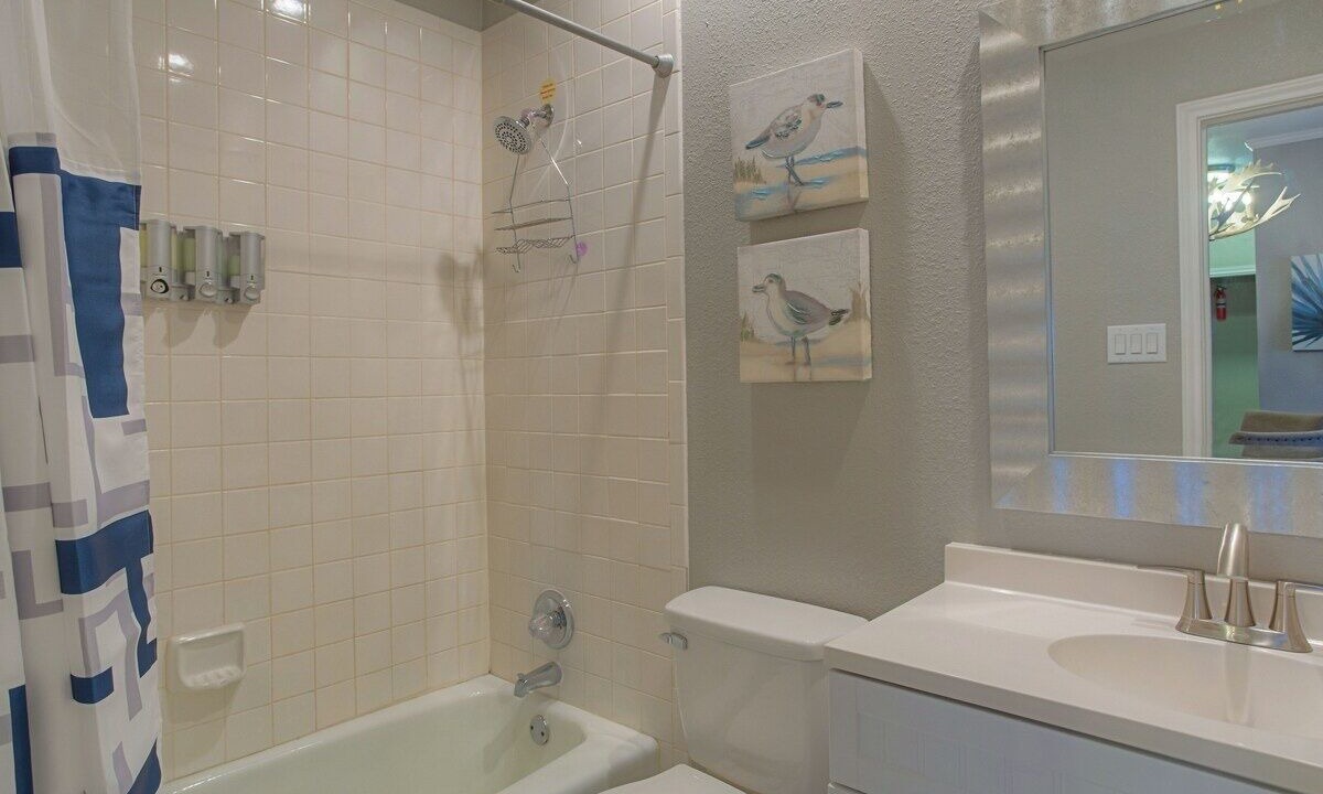 Photo of Bathroom in Pottsboro
