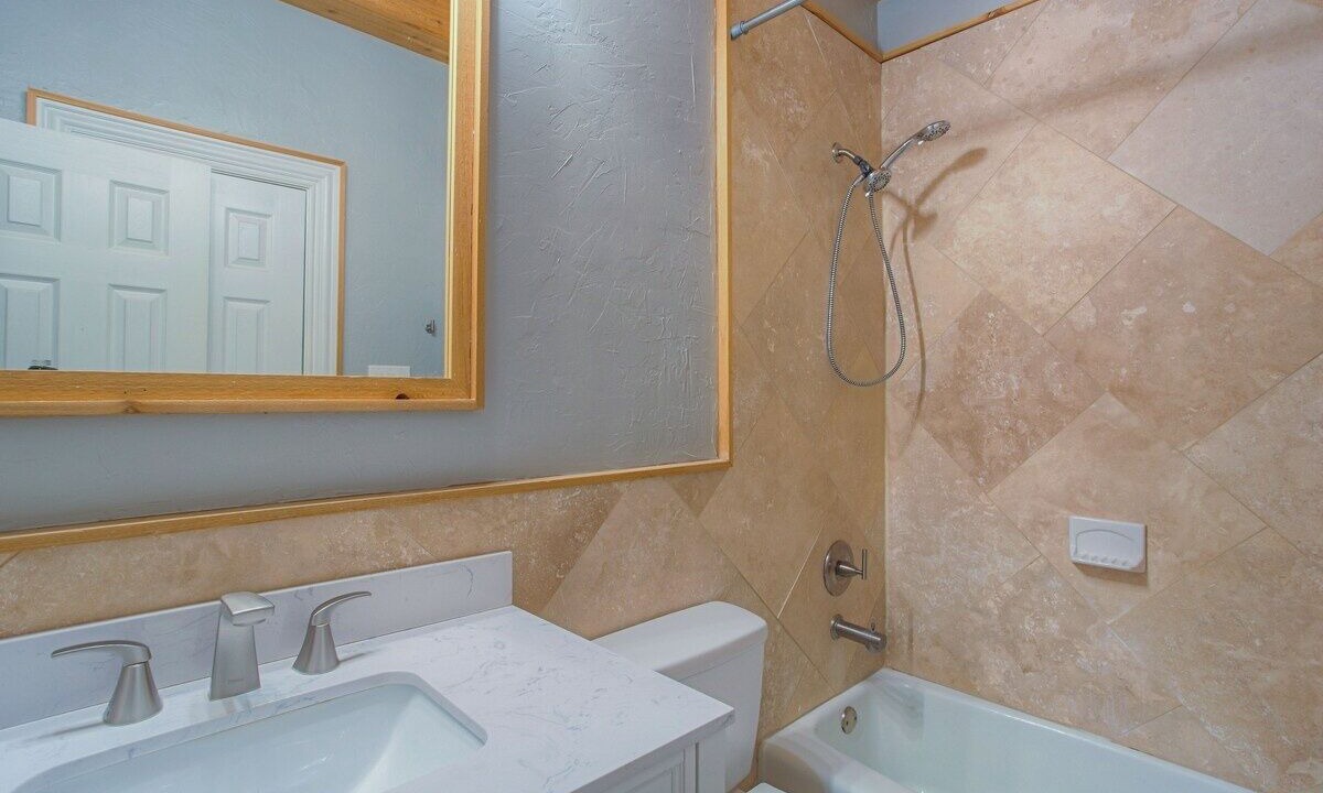 Photo of Bathroom in Pottsboro