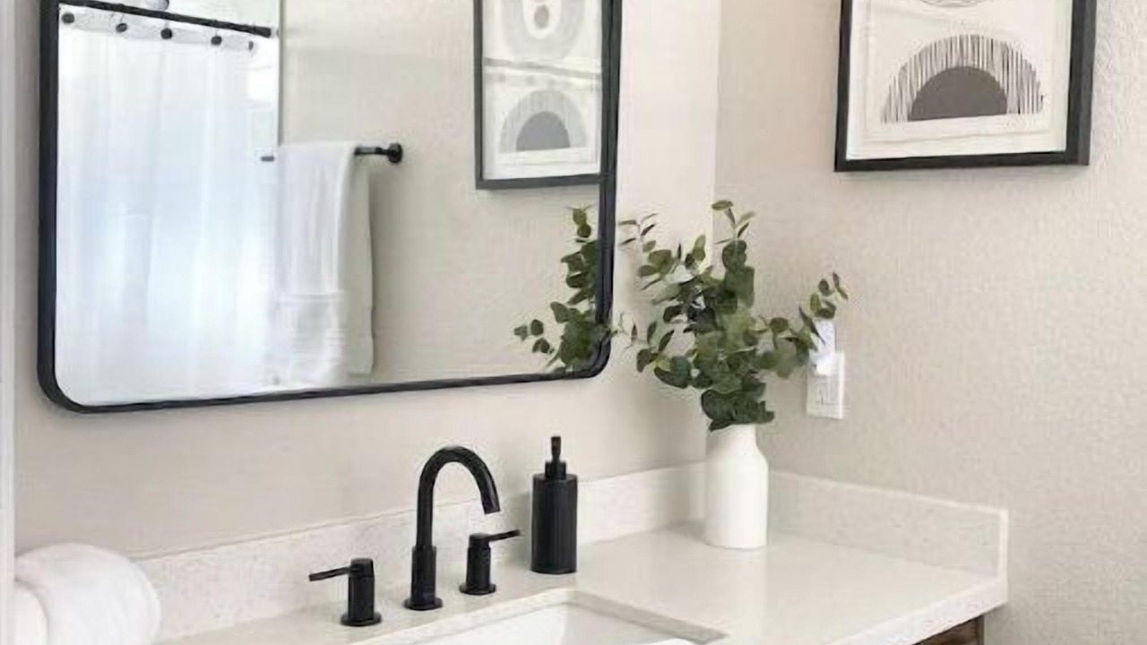 Photo of Bathroom in Yuma