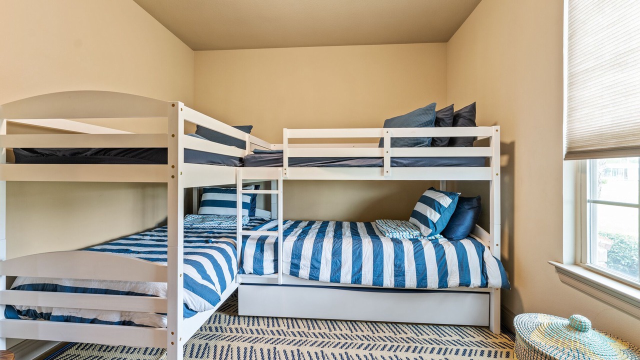 Photo of Bedroom in Tool