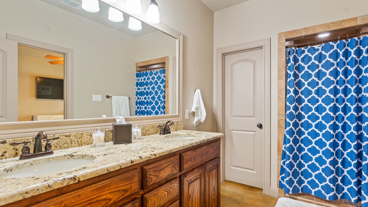 Photo of Bathroom in Tool