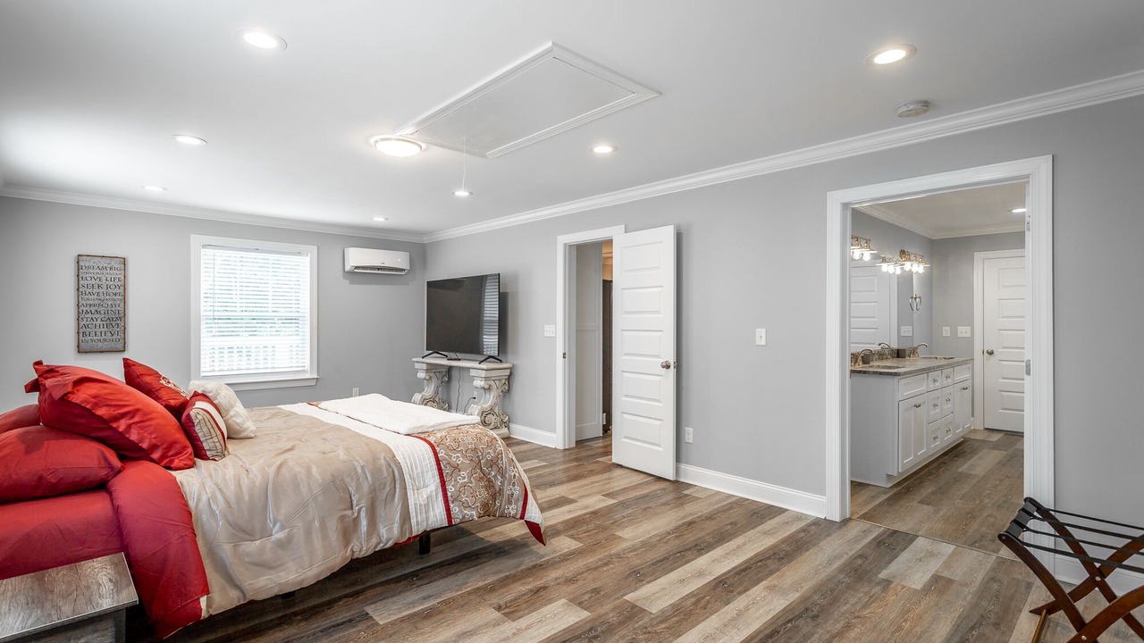 Photo of Bedroom in Lookout Mountain