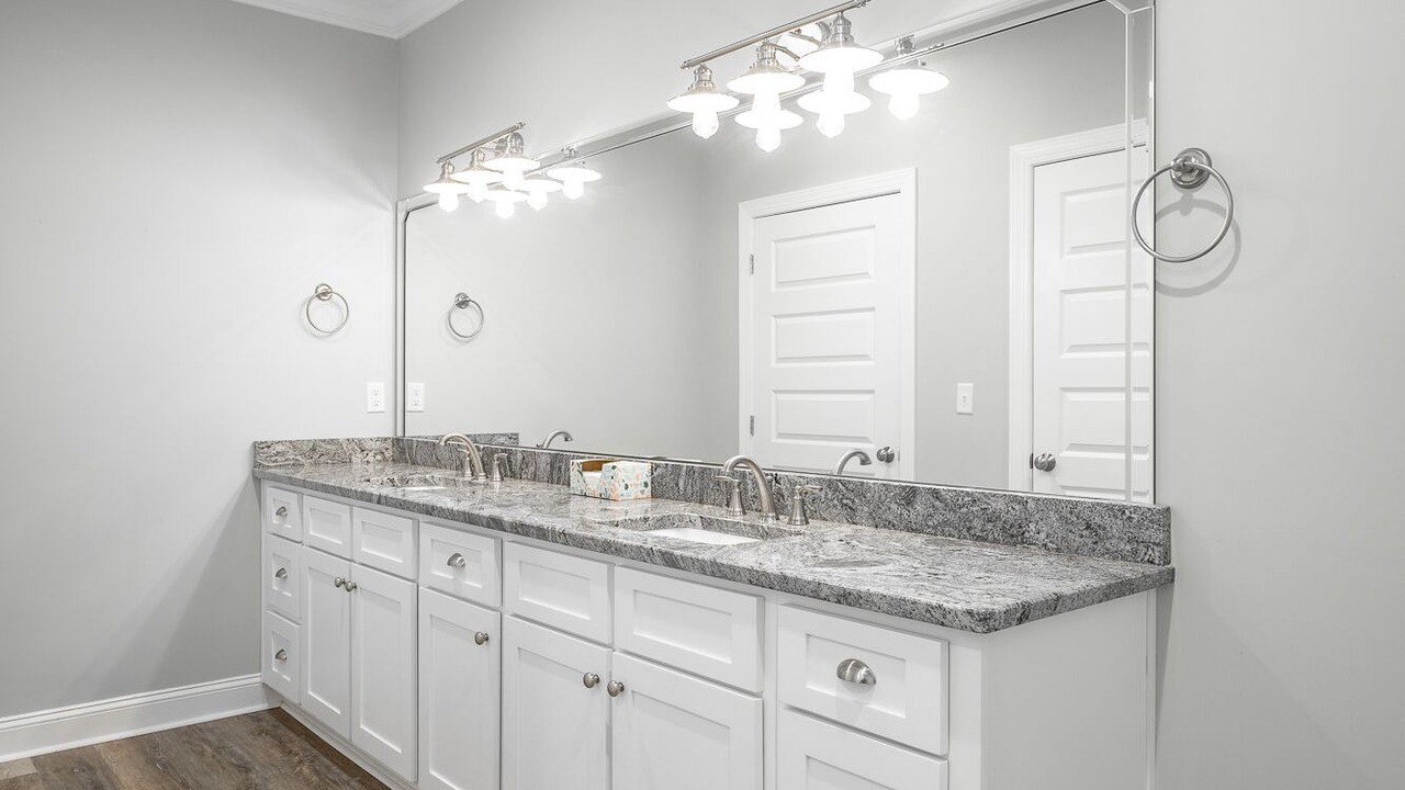 Photo of Bathroom in Lookout Mountain