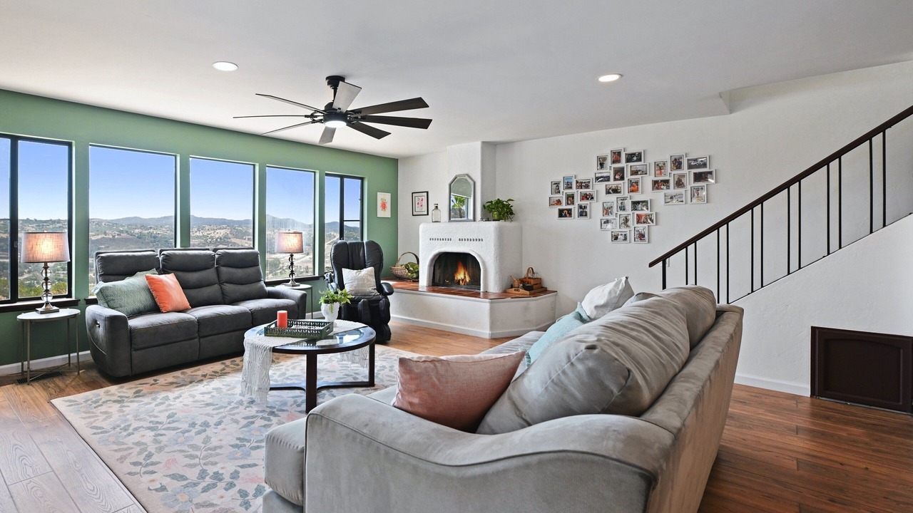 Photo of Livingroom in Valley Center