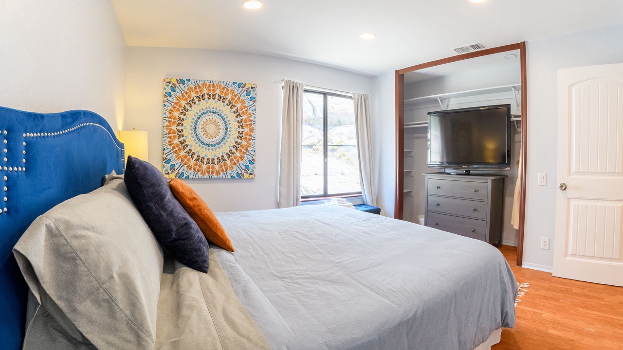Photo of Bedroom in Valley Center