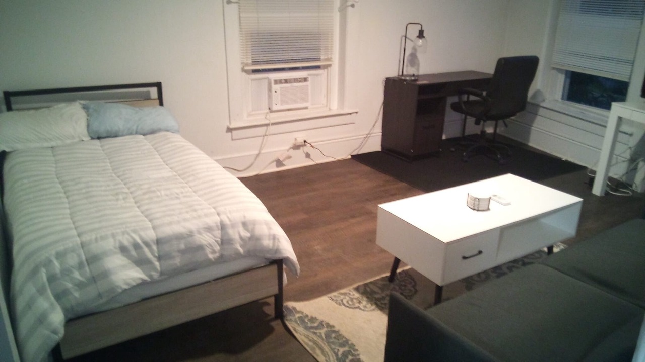Photo of Bedroom in Oswego