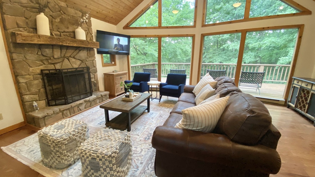 Photo of Livingroom in Old Timberline