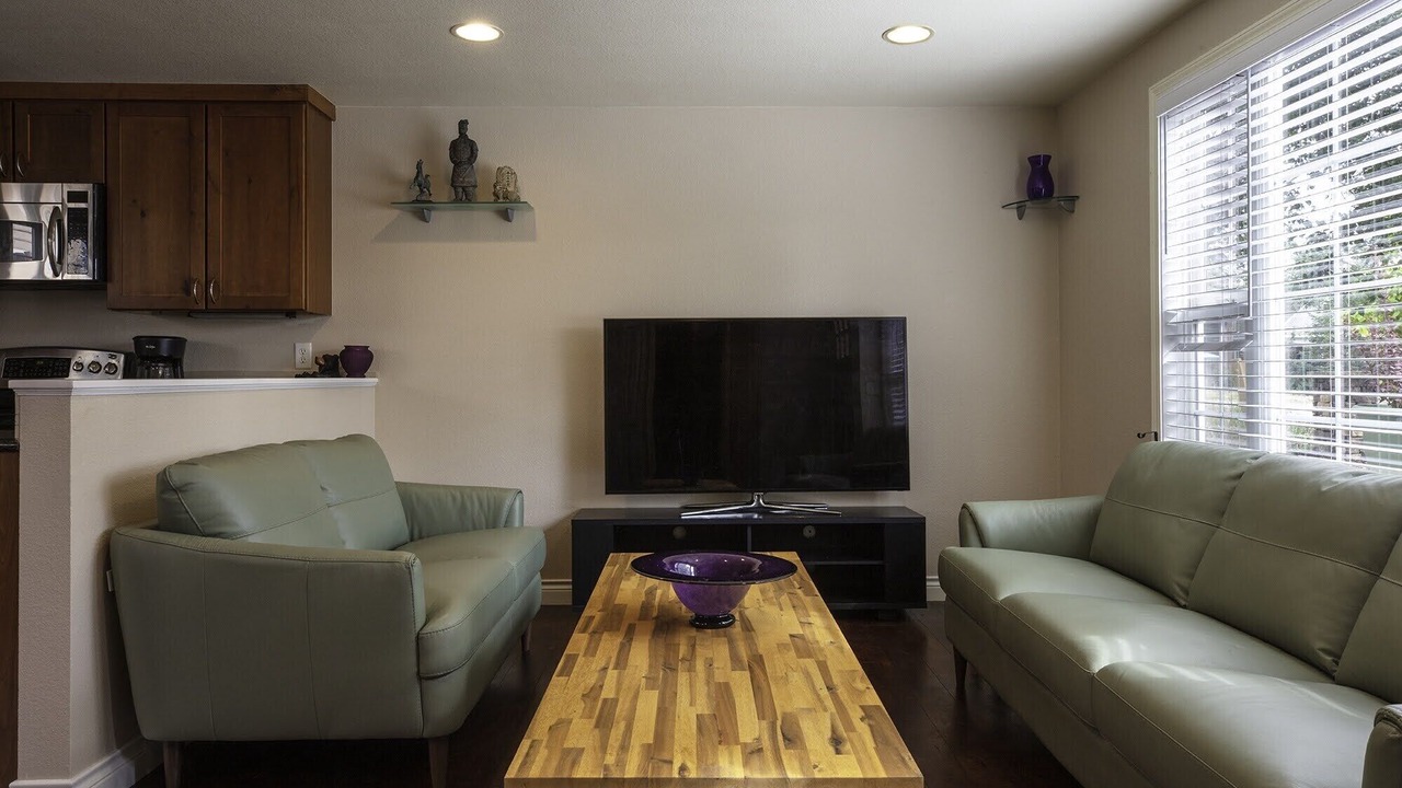 Photo of Livingroom in Whittier