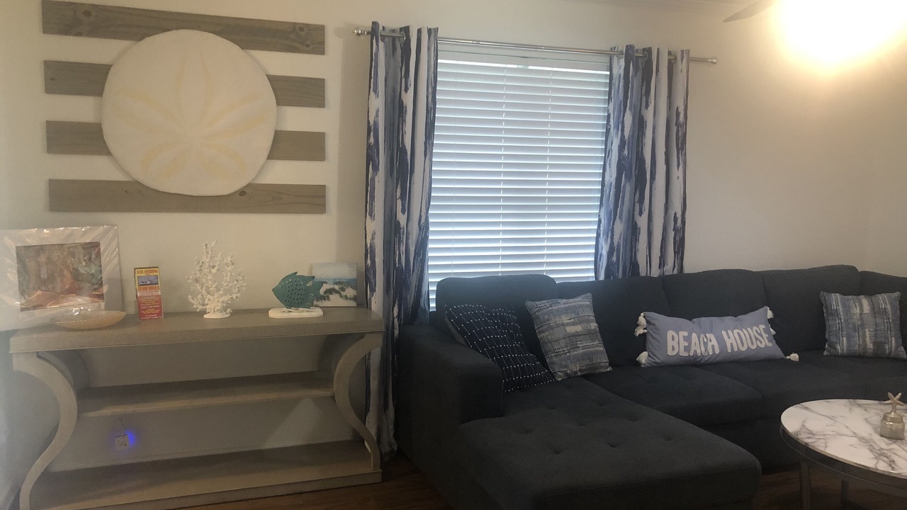 Photo of Livingroom in Bay Area
