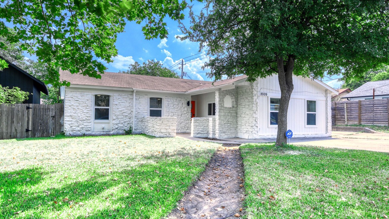 Photo of Outdoor in McNeil