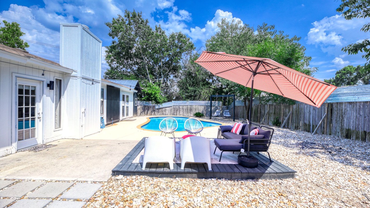 Photo of Outdoor in McNeil