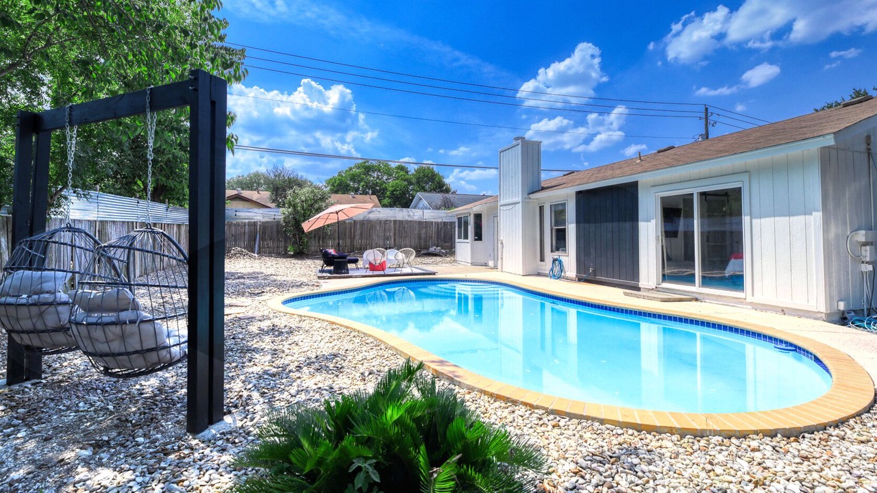 Photo of Outdoor in McNeil