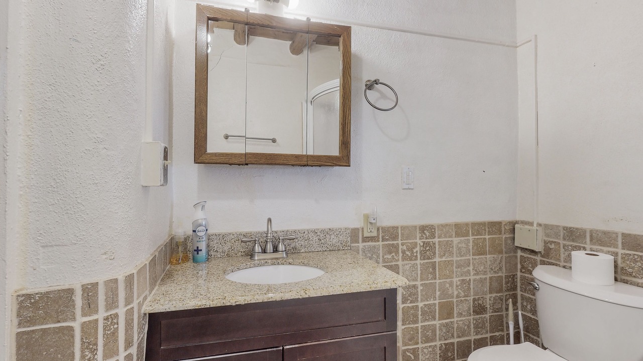 Photo of Bathroom in South Capitol
