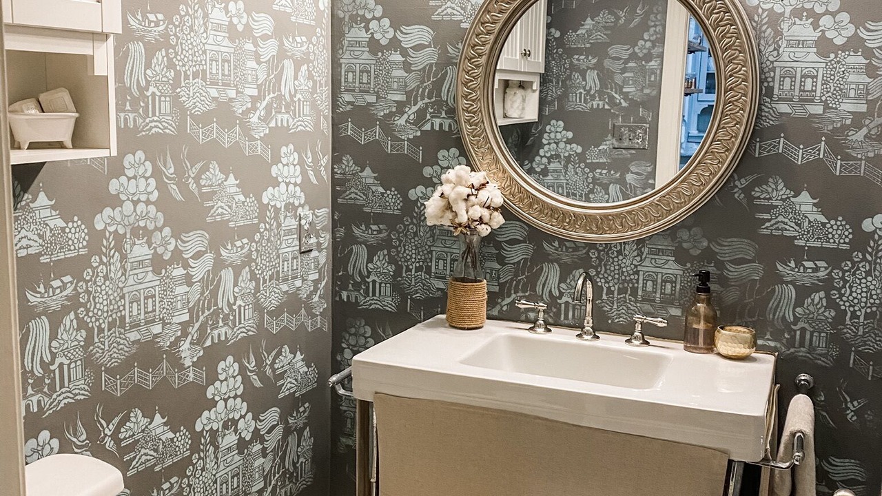 Photo of Bathroom in Central Gardens