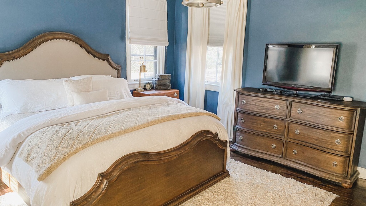 Photo of Bedroom in Central Gardens
