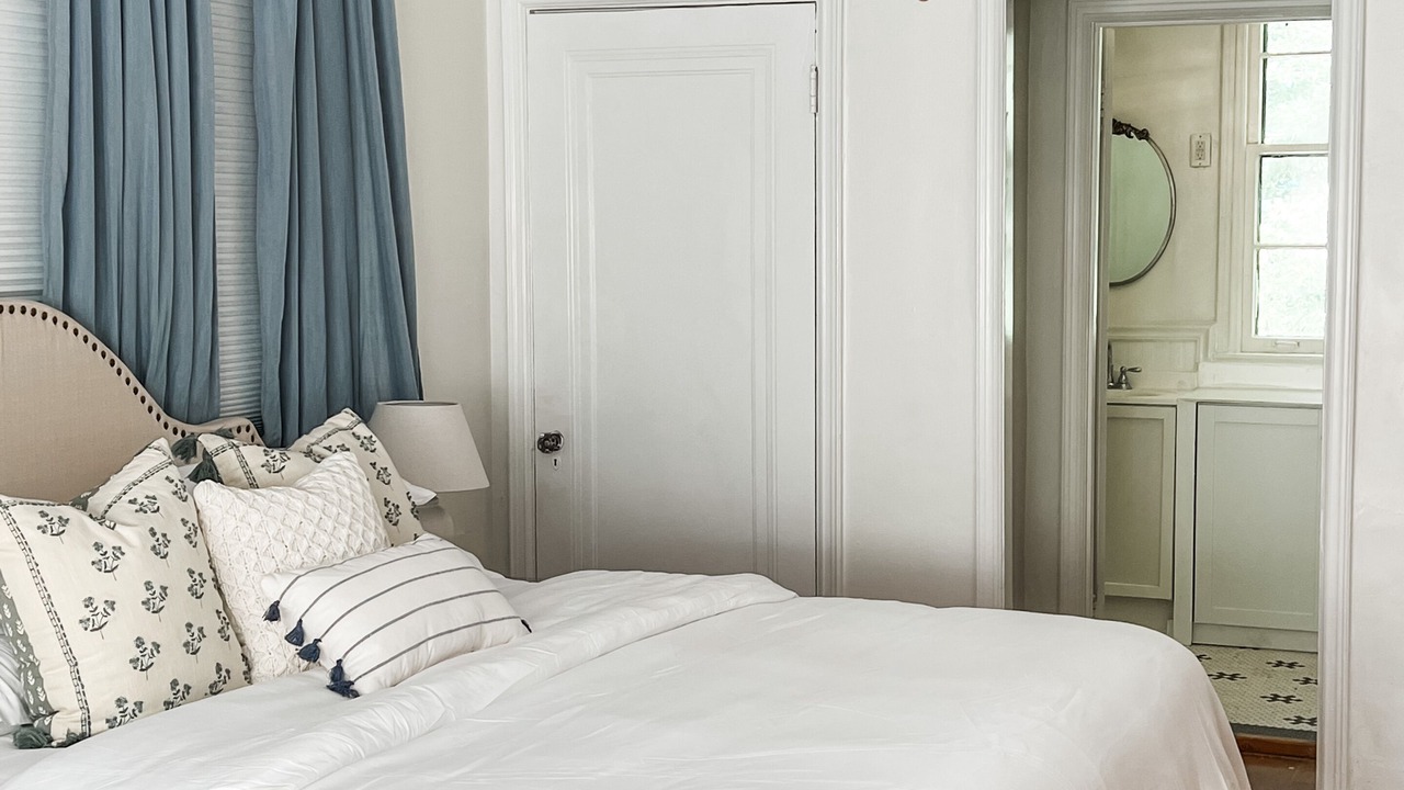 Photo of Bedroom in Central Gardens