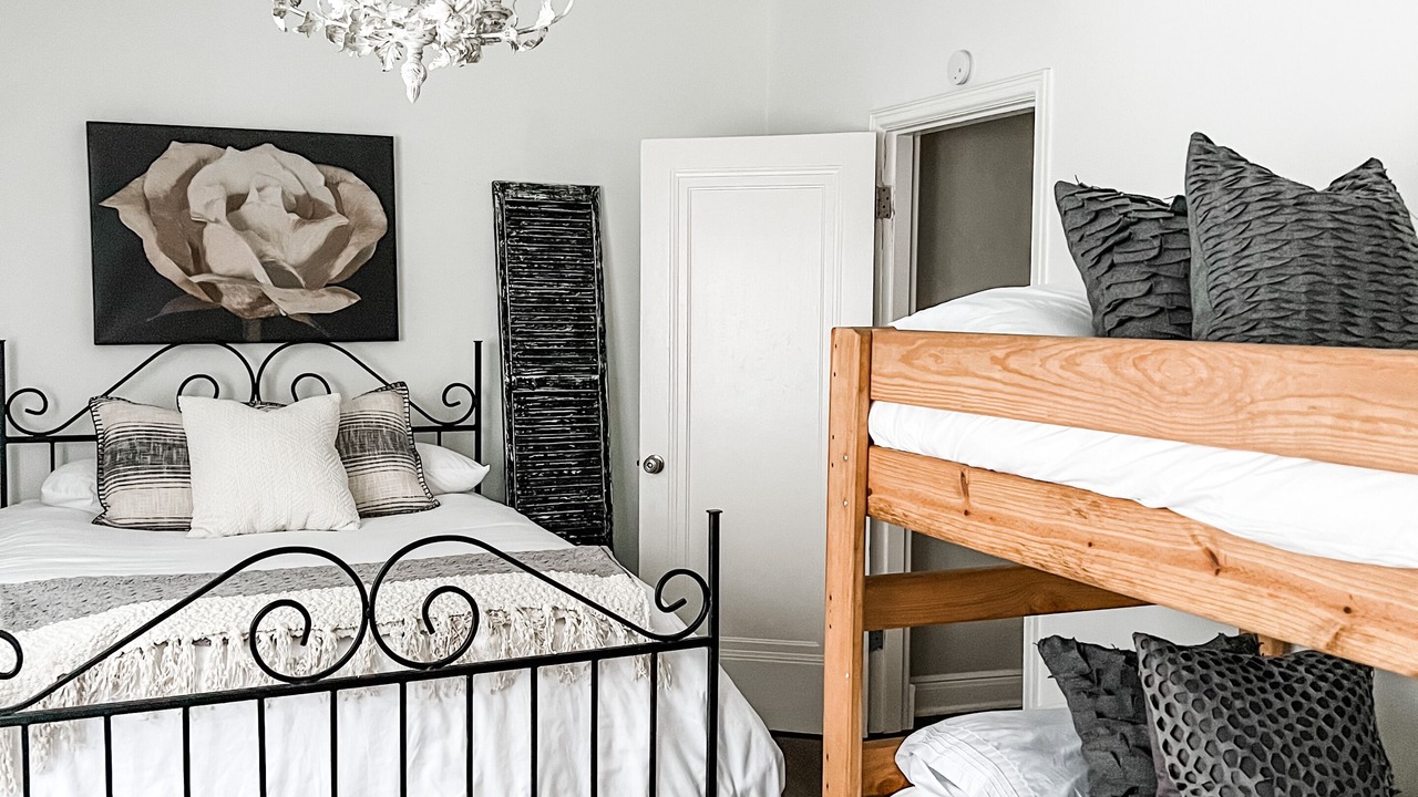 Photo of Bedroom in Central Gardens
