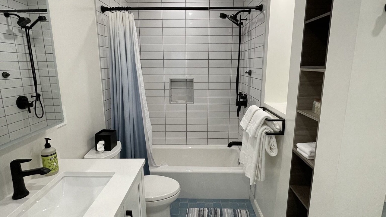 Photo of Bathroom in The Strand