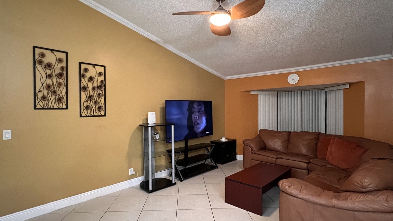 Photo of Livingroom in Survey Creek