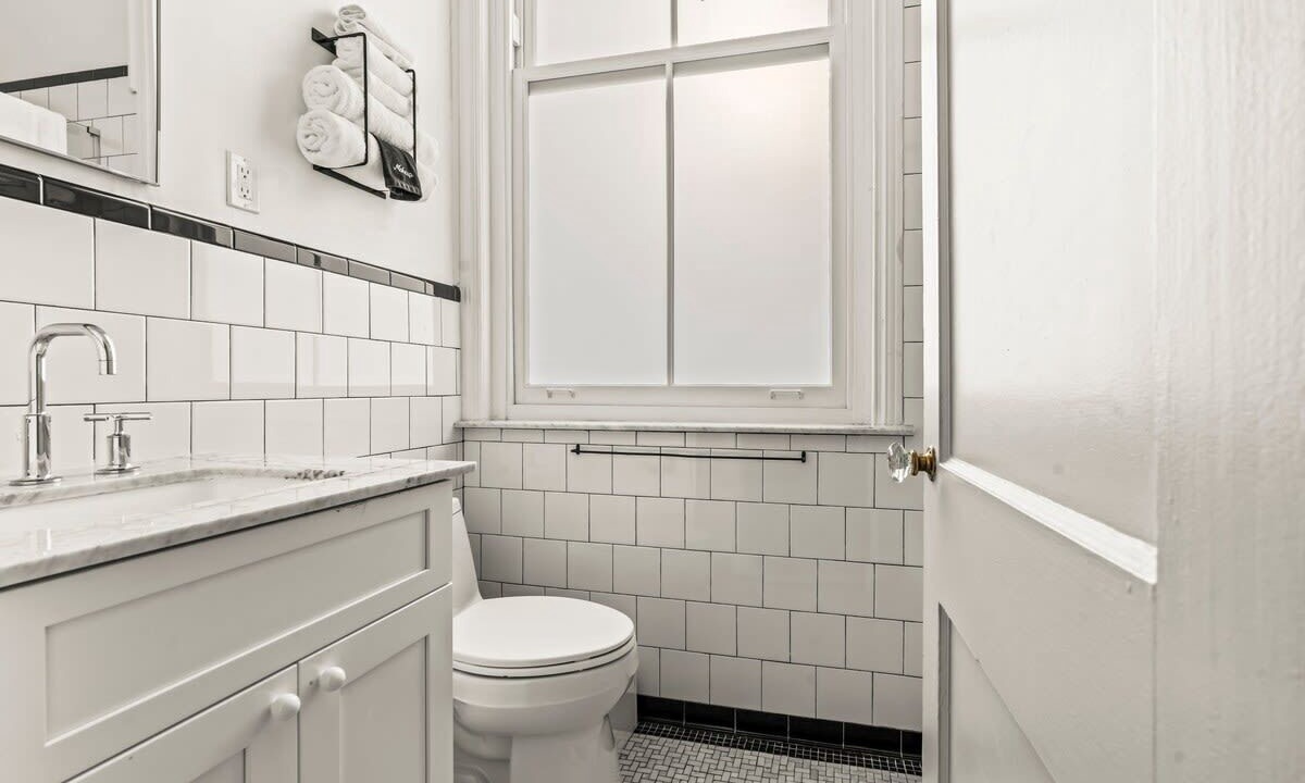 Photo of Bathroom in Rittenhouse Row