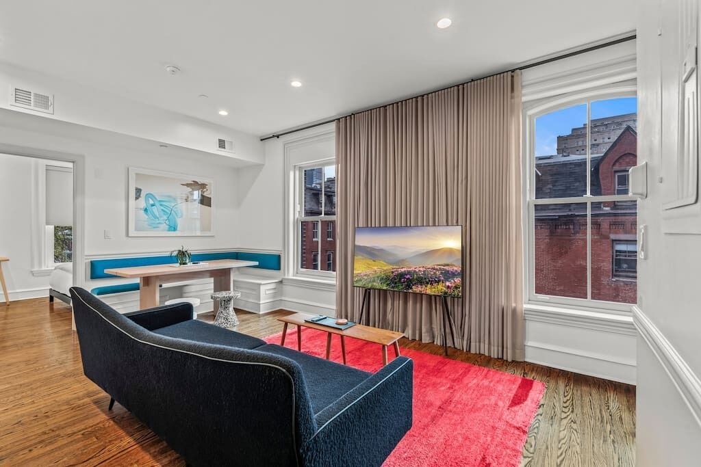 Photo of Livingroom in Southwest Center City