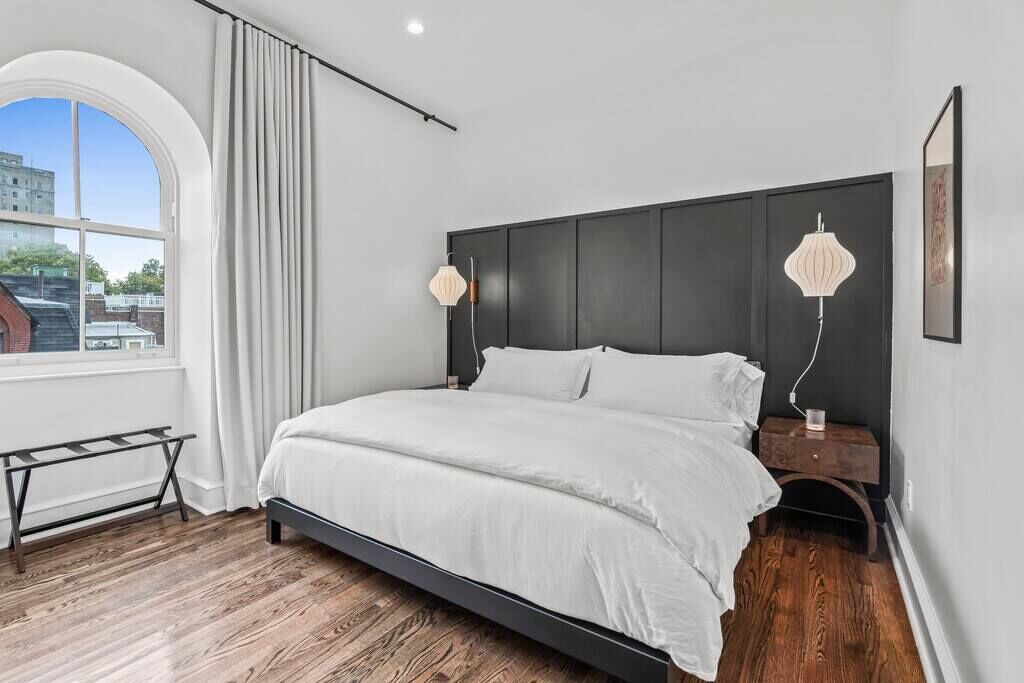 Photo of Bedroom in Southwest Center City
