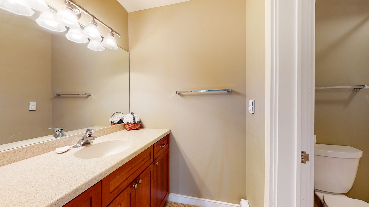 Photo of Bathroom in Maple City