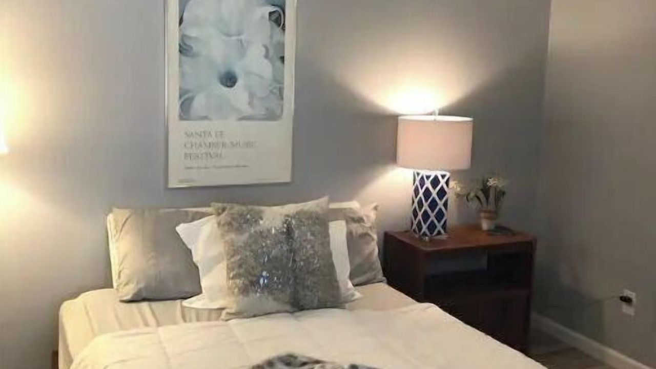 Photo of Bedroom in South Forest Park