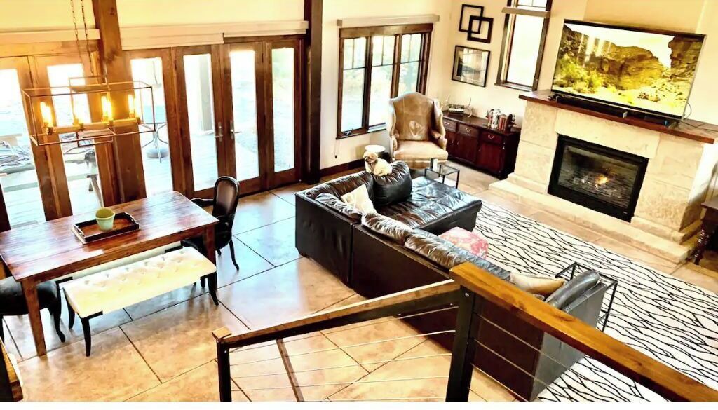 Photo of Livingroom in Carbondale