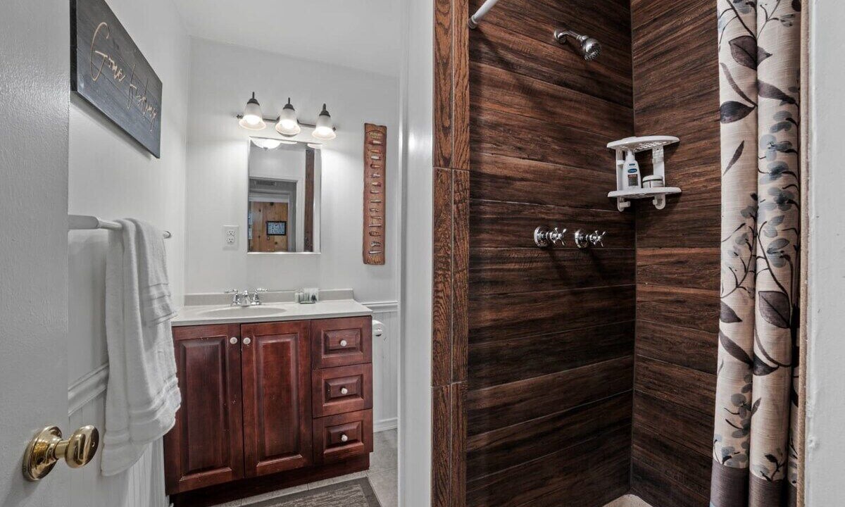 Photo of Bathroom in Tahoe Valley