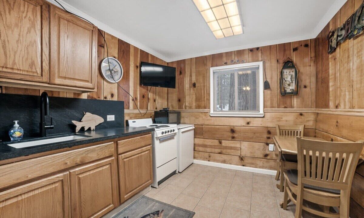 Photo of Kitchen in Tahoe Valley